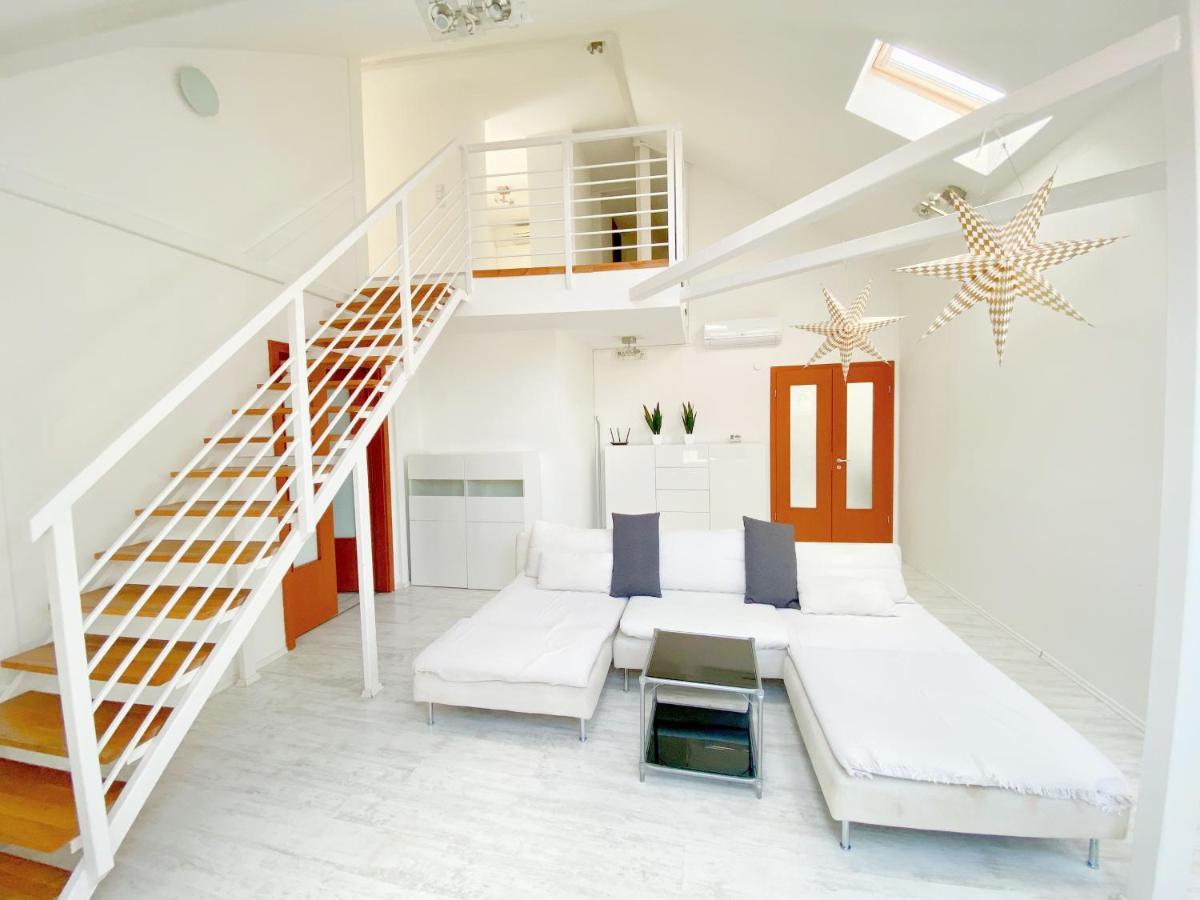 Loft With Rooftop And Free Parking In Garage Budapešť Exteriér fotografie